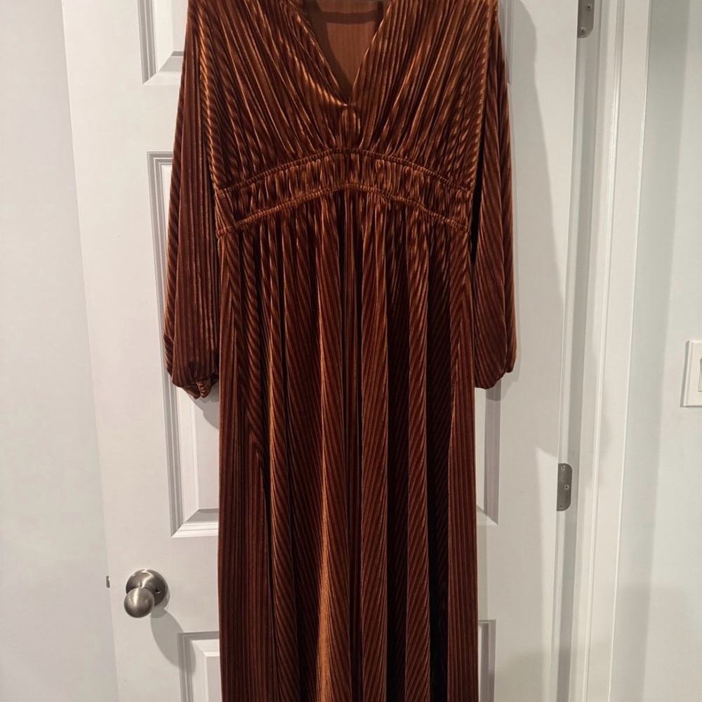 Elegant Brown Pleated Dress
